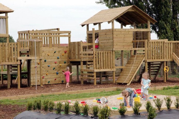 Outdoor speeltuin Zwevezele, West-Vlaanderen