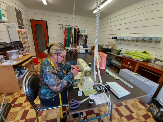 Verstellen van kleding Izegem, West-Vlaanderen