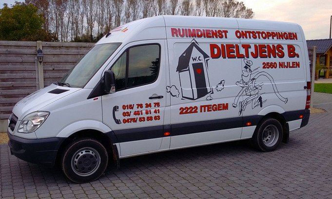 Leegmaken van septische putten - Ruimdienst Dieltjens Bossaerts, Itegem