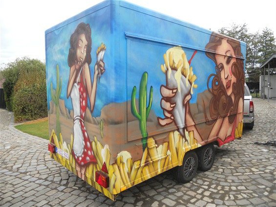 Mobiele frituurwagen Berbroek (Herk-de-Stad), Limburg