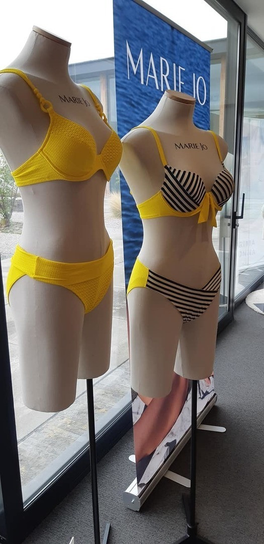 Winkel voor strandkledij Brugge, West-Vlaanderen