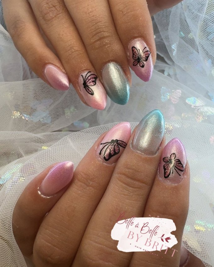 Nagelstyliste in de buurt Sint-Maria-Lierde, Oost-Vlaanderen